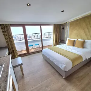 Апарт-отель Taksim La Marino, Стамбул